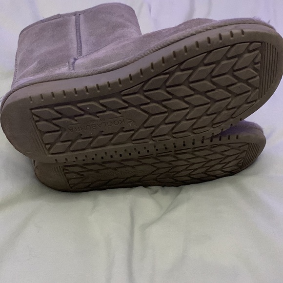 Girls Koolaburra by Uggs boots size 2. Has some wear. - Picture 2 of 5